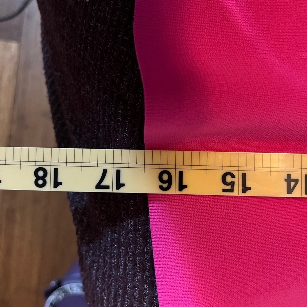 Zara Vibrant Pink Knit Women's Skirt Neon Yellow Inside medium mini - Picture 8 of 8